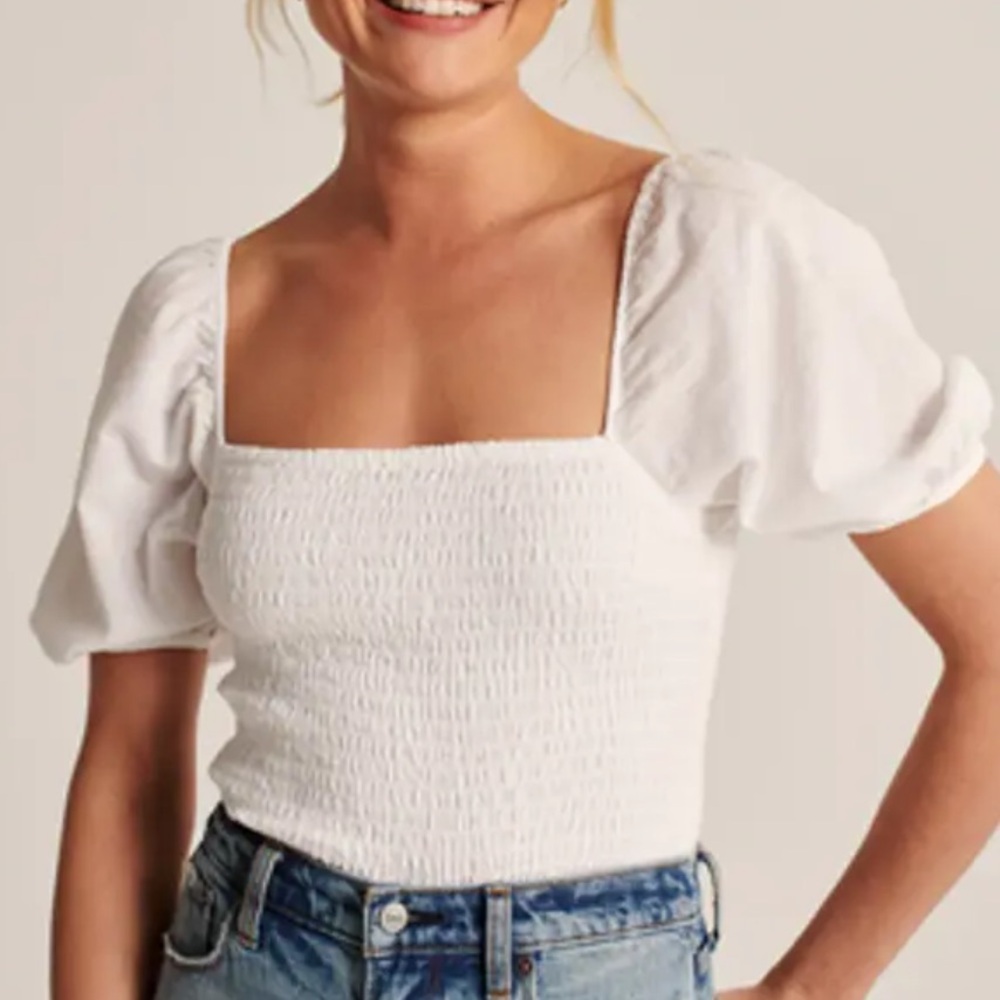 Abercrombie & Fitch Puff Sleeve Smocked Top